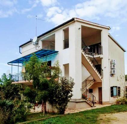 Guesthouse Resan Медулин Экстерьер фото